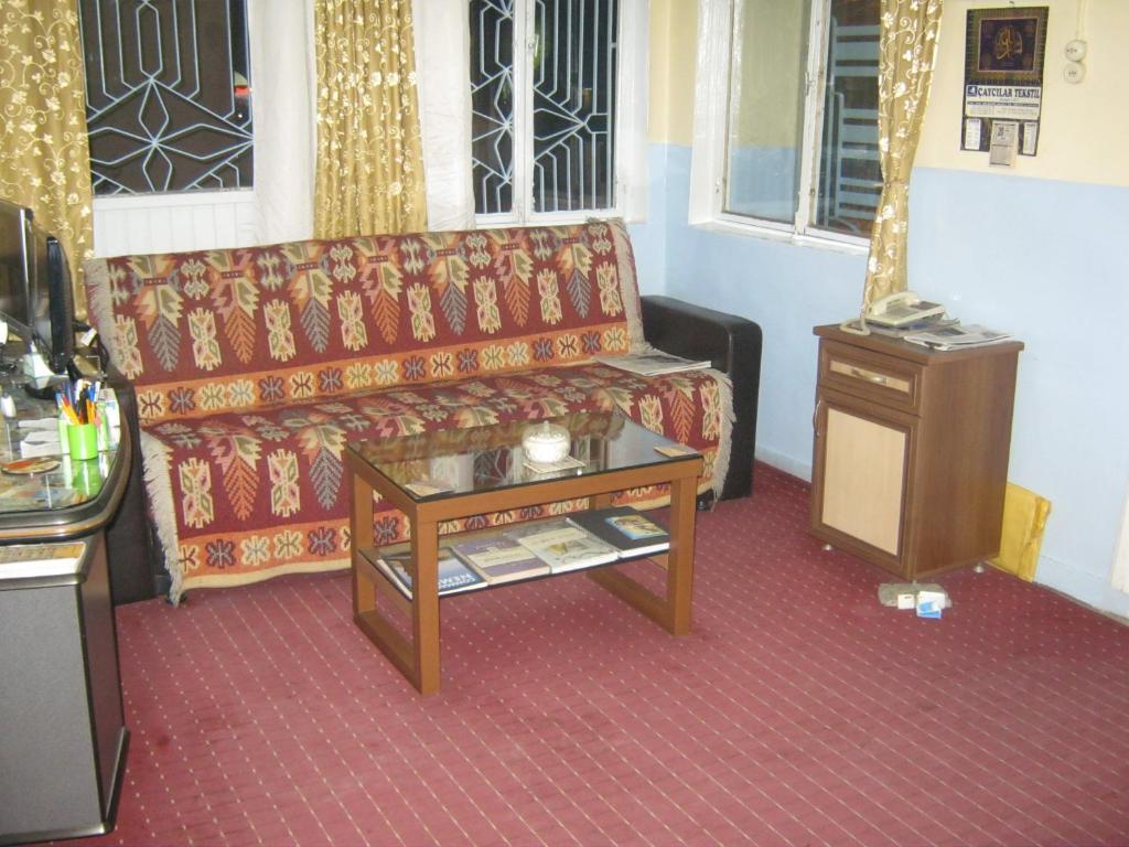 שנליאורפה Hotel Ugur מראה חיצוני תמונה